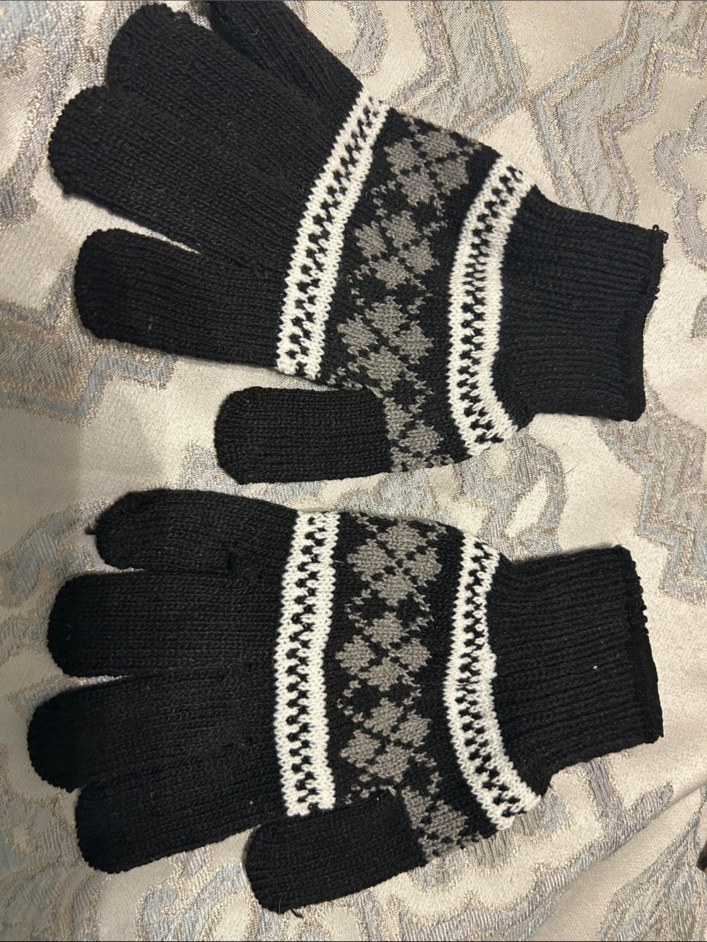 Womens Black Knit Patterned Gloves - Gray & White Accents